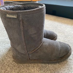 Mid calf gray suede boots